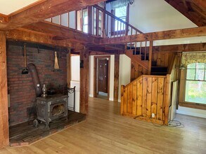 10 Charles Hill Rd in Kittery, ME - Building Photo - Building Photo