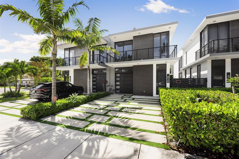 2516 NE 21st St in Fort Lauderdale, FL - Building Photo