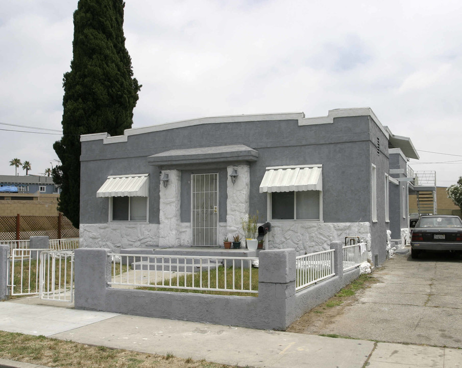 2396 Olive Ave in Long Beach, CA - Building Photo