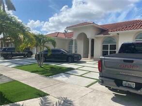 14302 SW 15th St in Miami, FL - Building Photo - Building Photo