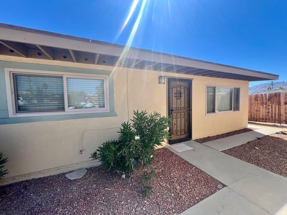 5381 Abronia Ave in Twentynine Palms, CA - Building Photo