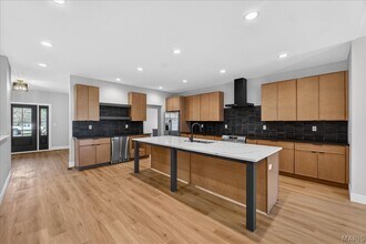 15308 Batesville Ct in Chesterfield, MO - Building Photo - Building Photo