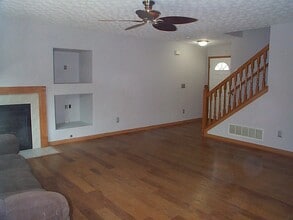 5775 Coldcreek Dr in Hilliard, OH - Building Photo - Building Photo