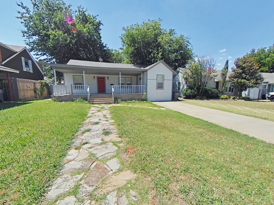 1720 NW Cherry Ave in Lawton, OK - Building Photo