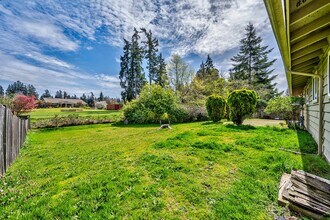 17619 62nd Pl W in Lynnwood, WA - Building Photo - Building Photo