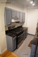 426 W Briar Pl, Unit H2 in Chicago, IL - Foto de edificio - Building Photo