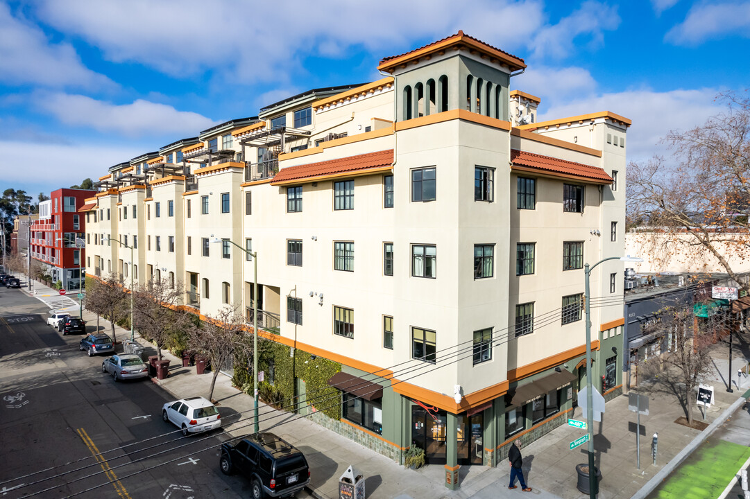 Temescal Place in Oakland, CA - Building Photo