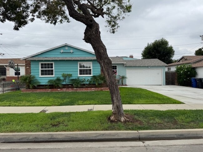 20915 Menlo Ave in Torrance, CA - Foto de edificio - Building Photo