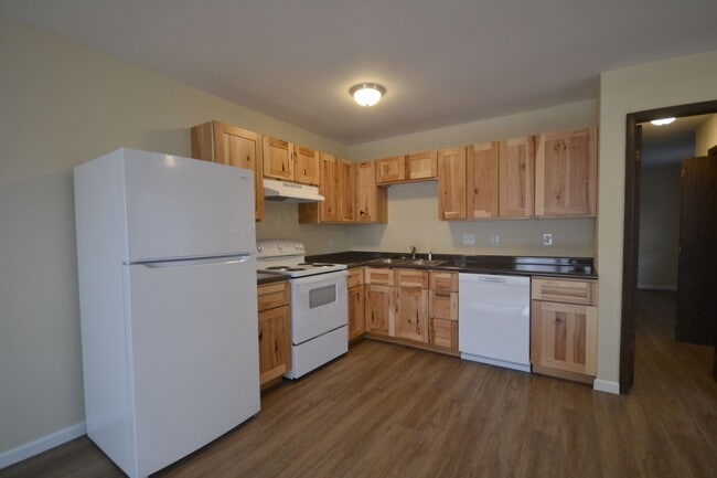 property at 615 S 8th St