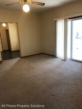 2067 Oak St in Quincy, IL - Building Photo - Building Photo