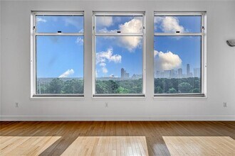 3820 Roswell Rd NE in Atlanta, GA - Foto de edificio - Building Photo