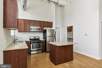 1637-39 Poplar St, Unit S2 in Philadelphia, PA - Foto de edificio - Building Photo