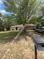 6454 Moonlight Ln in Crestview, FL - Building Photo