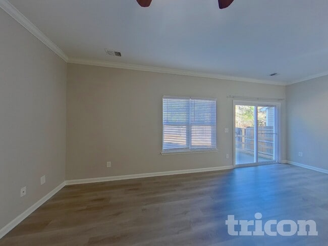 369 Drooping Leaf Rd in Lexington, SC - Foto de edificio - Building Photo