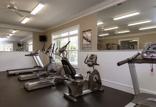 The Pointe At Robinhood Village in Winston-Salem, NC - Foto de edificio - Interior Photo