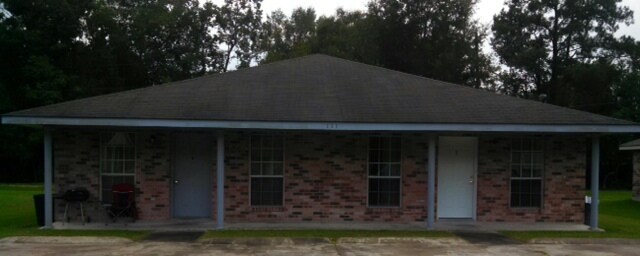 111 Mallard Dr in Hammond, LA - Building Photo