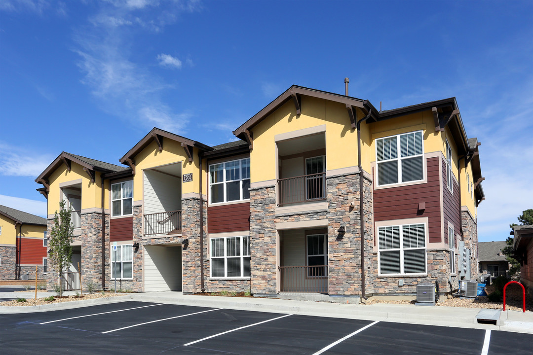 Auburn Brook in Castle Rock, CO - Building Photo