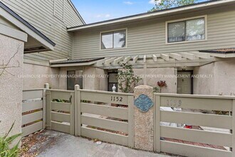 7701 Baymeadows Cir W in Jacksonville, FL - Building Photo - Building Photo