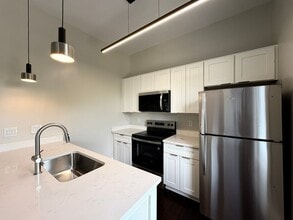 The Everly in Roanoke, VA - Foto de edificio - Interior Photo