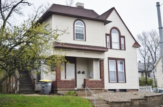 323 N Salisbury St in West Lafayette, IN - Building Photo