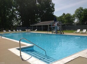 39023 Edwards Ct in Peru, IN - Building Photo - Building Photo