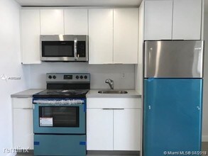 345 Michigan Ave-Unit -Apt 23 in Miami Beach, FL - Building Photo - Building Photo