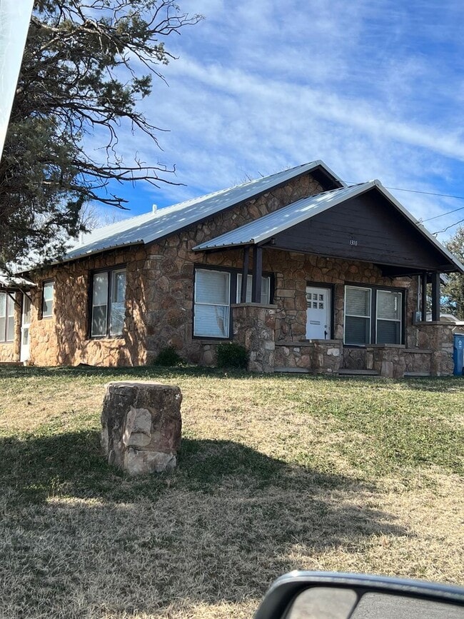 property at 1310 Bell St