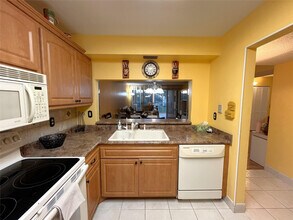 9501 Seagrape Dr in Davie, FL - Building Photo - Building Photo