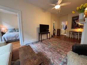 2 Myrtle St, Unit 2 in Boston, MA - Building Photo - Building Photo