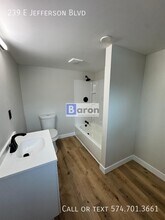 239 E Jefferson Blvd in Mishawaka, IN - Building Photo - Building Photo