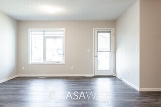17217-1729A 9A Ave SW in Edmonton, AB - Building Photo - Building Photo