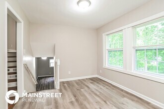 7348 Idlewild Rd, Unit 116 in Charlotte, NC - Building Photo - Building Photo