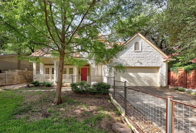 823 E 38th St in Austin, TX - Building Photo - Building Photo