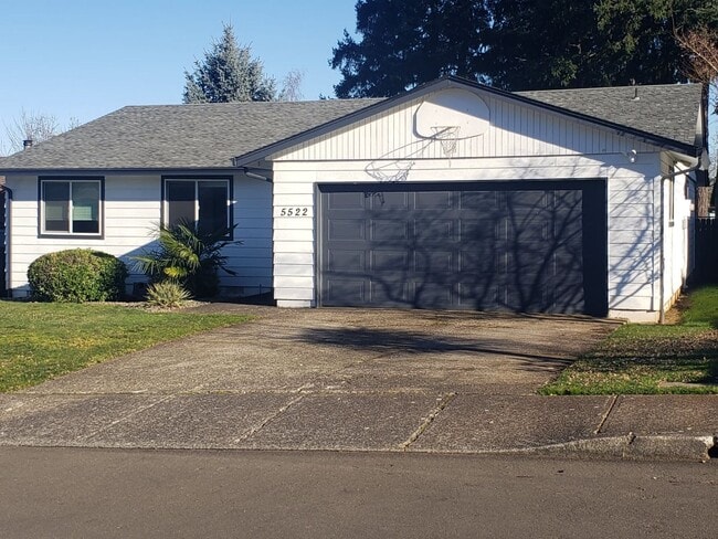 property at 5522 Beechwood Ct S