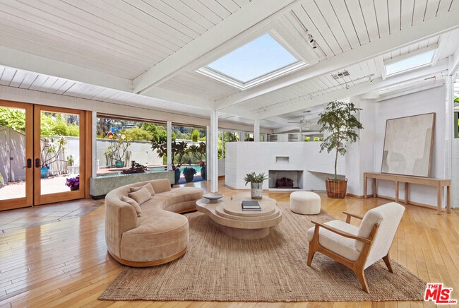 property at 738 Hanley Ave