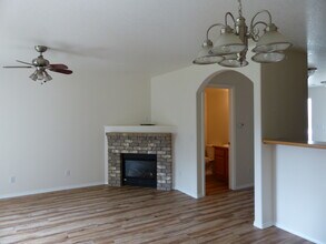 1214 Forsythia Ave in Sandpoint, ID - Building Photo - Building Photo