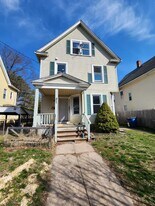 21 Pond St in New Haven, CT - Building Photo