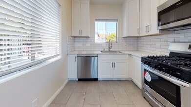 3210 Ellsworth St . Your 2 bedrooms Awaits! in Los Angeles, CA - Building Photo - Interior Photo