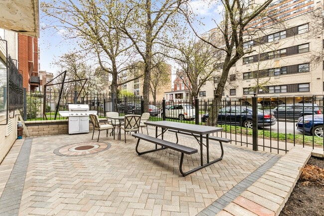 property at 6012 N Kenmore Ave