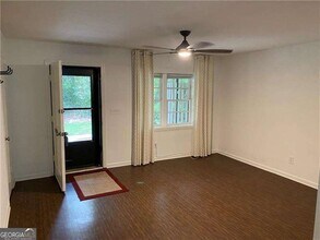 3095 Colonial Way in Chamblee, GA - Building Photo - Building Photo