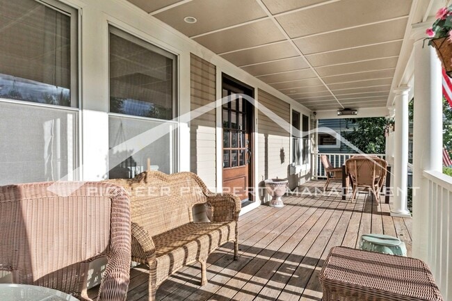 property at 1523 N Nevada Ave