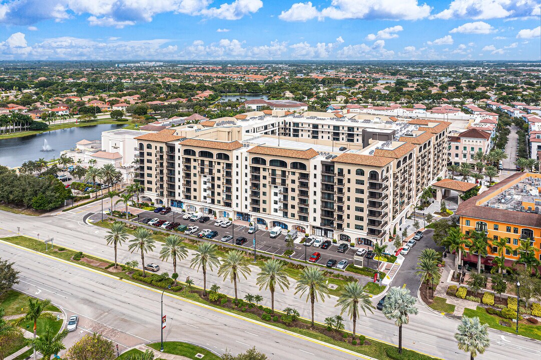 1 Main St in Miramar, FL - Building Photo