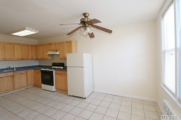 85-08 Little Neck Pkwy-Unit -1st fl in Queens, NY - Building Photo - Building Photo