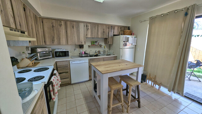 9086 E Highland Pines Blvd in Palm Beach Gardens, FL - Foto de edificio - Building Photo