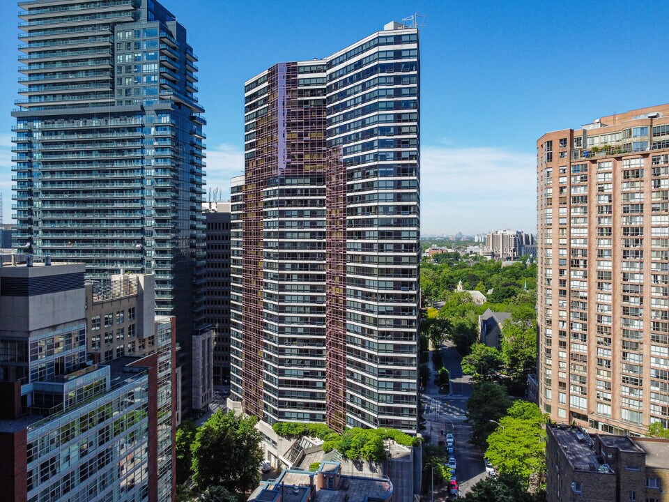 The Strasscorp in Toronto, ON - Building Photo