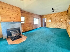 2108 Cedar St in La Grande, OR - Building Photo - Building Photo