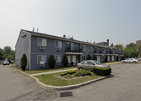 Harbor Court Apartments