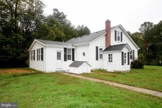 12335 Rousby Hall Rd in Lusby, MD - Building Photo - Building Photo
