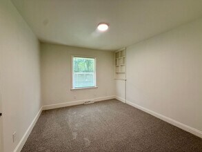 3715 Fieldcrest Rd in Charlotte, NC - Building Photo - Building Photo