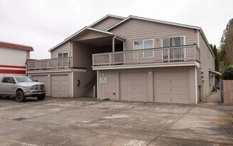 218 Maple Ave in Snohomish, WA - Building Photo